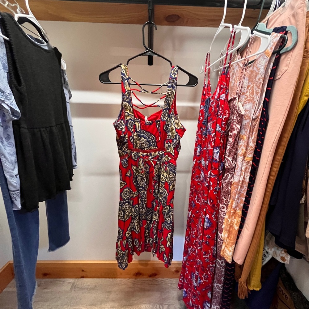 Maurices Red Floral Crisscross Back Mini Dress - Picture 6 of 12